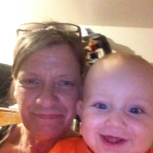 Meet your Posher, Lori/Nana - Picture 7 of 7